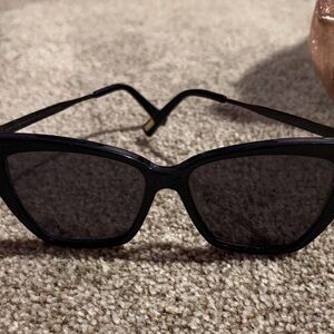 Black DIFF Women's Cat-Eye Sunglasses - Classic UV Style